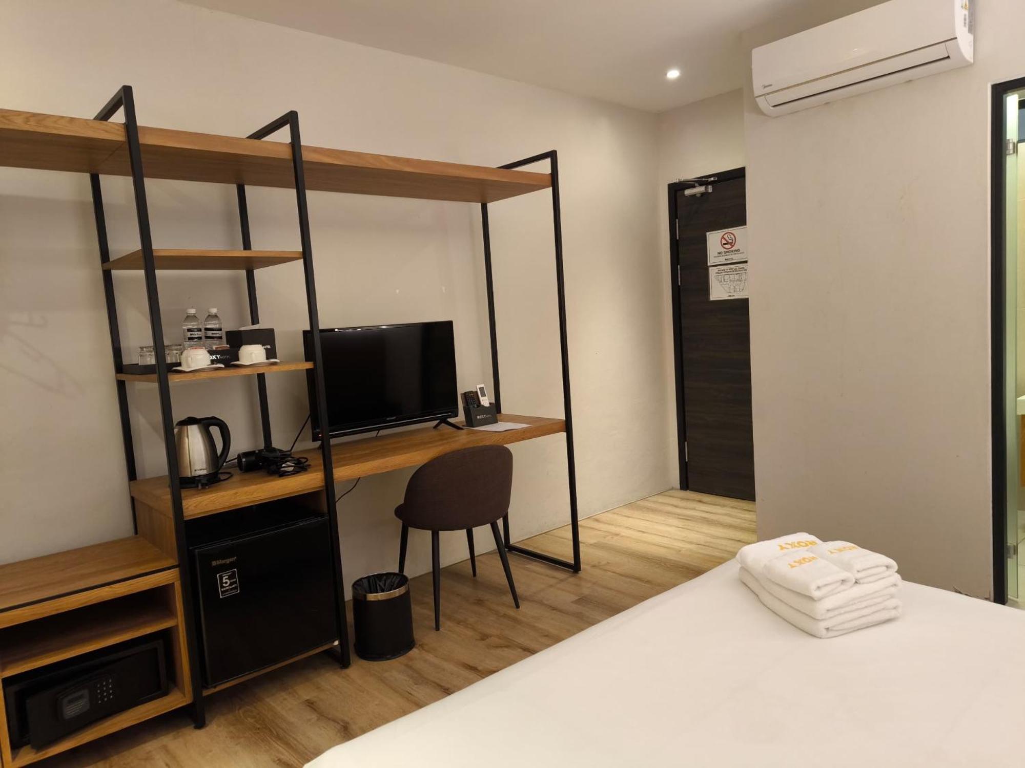 ร็อกซี โฮเต็ล ปาดูงัน Hotel กูชิง ภายนอก รูปภาพ