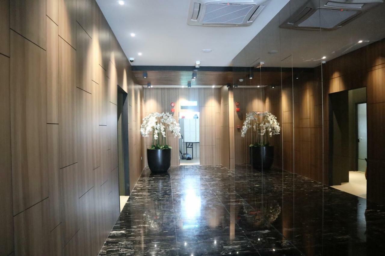 ร็อกซี โฮเต็ล ปาดูงัน Hotel กูชิง ภายนอก รูปภาพ