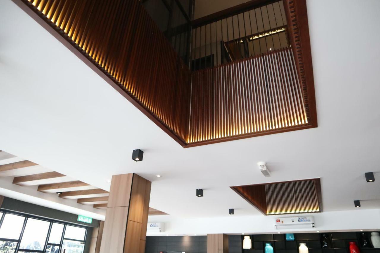 ร็อกซี โฮเต็ล ปาดูงัน Hotel กูชิง ภายนอก รูปภาพ