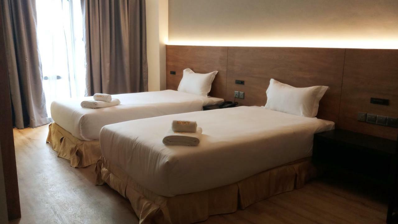 ร็อกซี โฮเต็ล ปาดูงัน Hotel กูชิง ภายนอก รูปภาพ