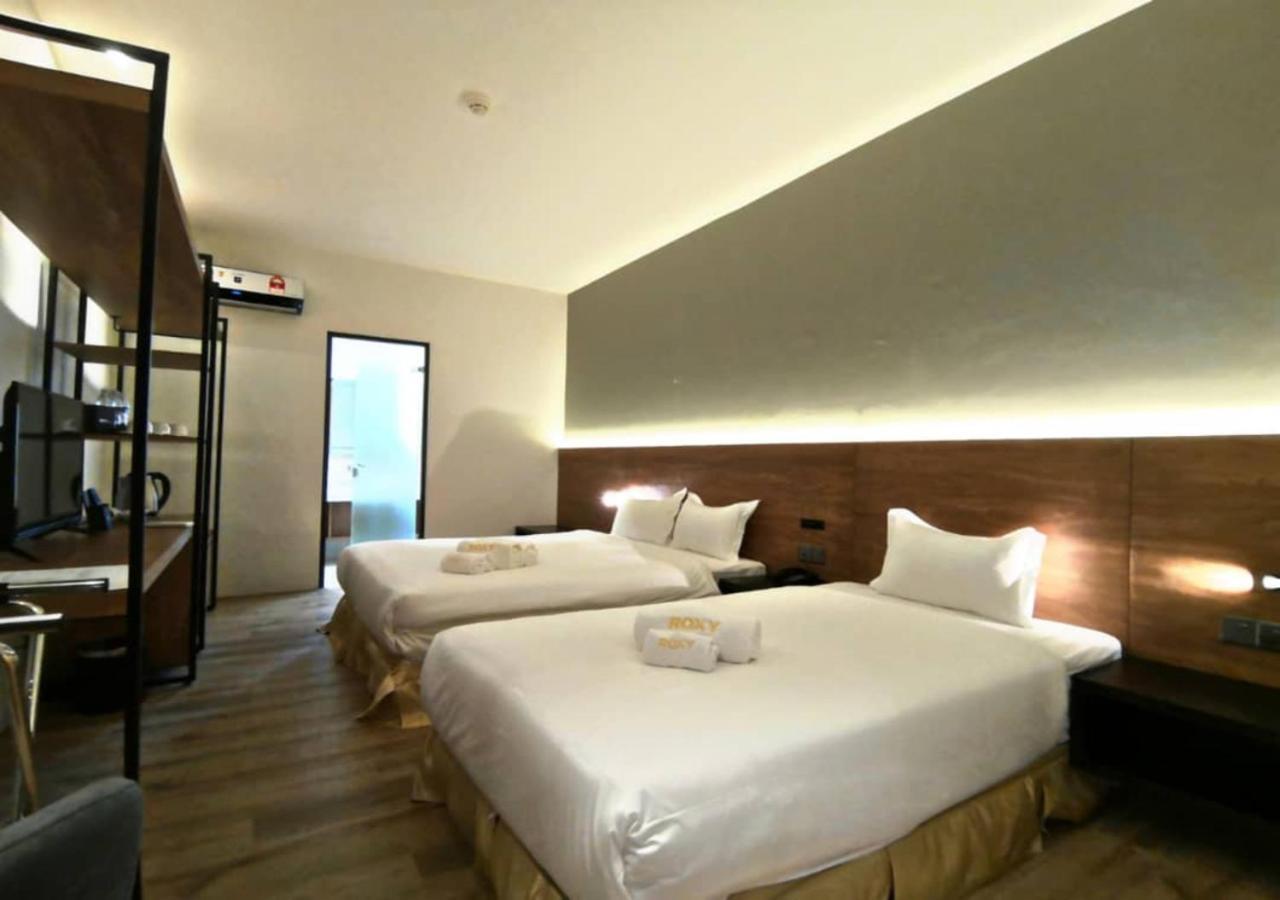 ร็อกซี โฮเต็ล ปาดูงัน Hotel กูชิง ภายนอก รูปภาพ